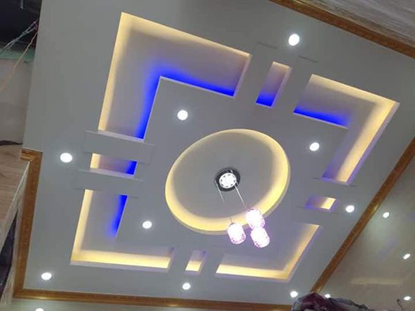 Trần thạch cao kết hợp với đèn led mang lại vẻ đẹp sang trọng cho căn phòng.
