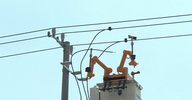 Robot sửa chữa đường dây điện trên cao