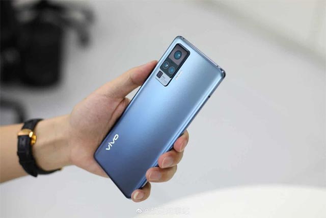 So compare xiaomi mi 10 ultra vs oppo find x2 pro va vivo x50 pro3 * 124844