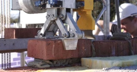 Ngôi nhà đầu tiên ở Anh được xây dựng hoàn toàn bởi robot trong 3 tuần