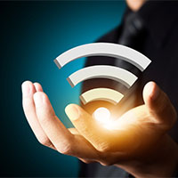 Compare LTE and WiFi