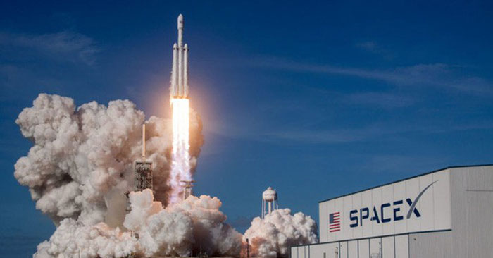 Tên lửa đẩy Falcon 9 của SpaceX.