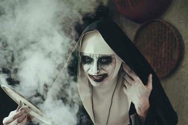 Hóa trang Halloween 5