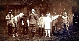 Khóc thét với những ảnh hiếm về lễ hội Halloween những năm 1900 - 1920