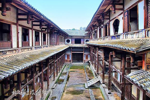 Khu nhà cổ