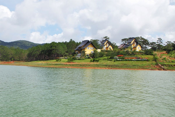 Làng Bình An