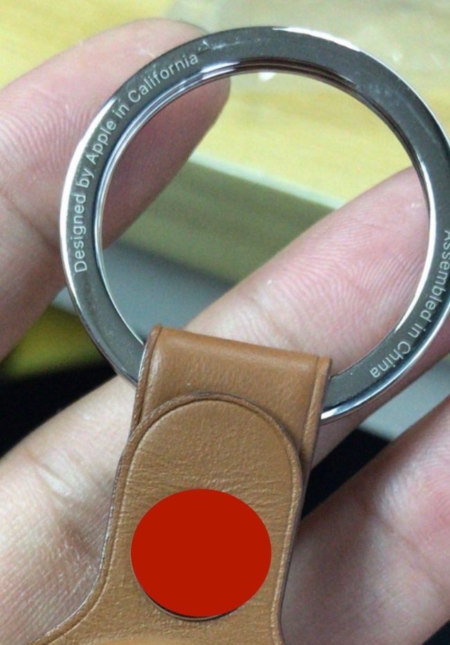 Phụ kiện móc khóa của AirTags