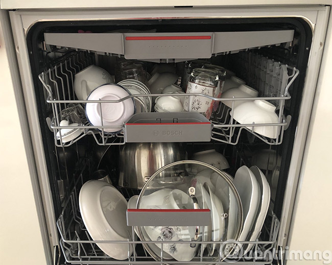 Nên mua máy rửa bát để giải phóng bản thân