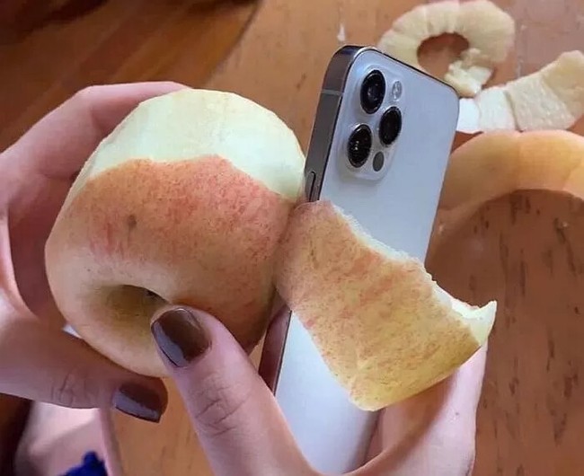 Sắc thế này thì ai dám cầm :D