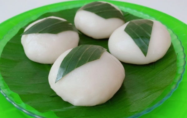 Bánh dày, món bánh không thể thiếu trong ngày Tết Trùng Thập ở các vùng nông thôn.