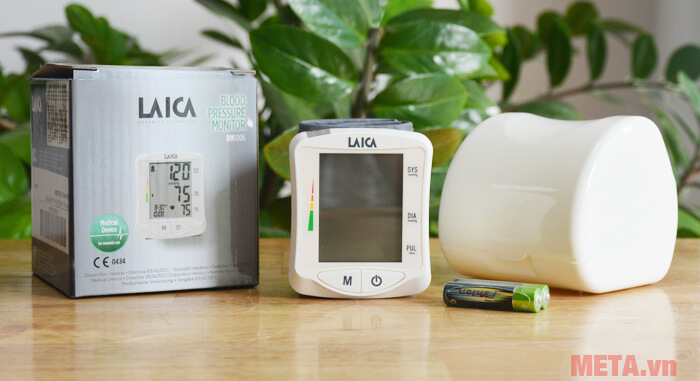 Máy đo huyết áp cổ tay Laica BM1006