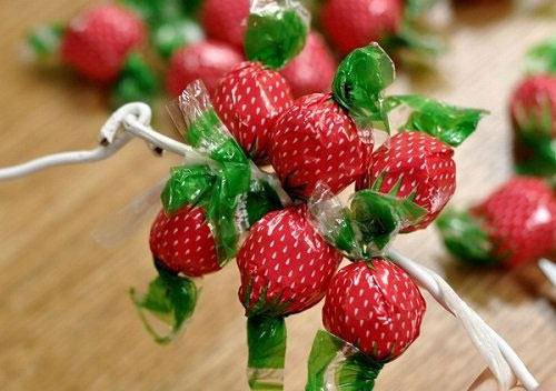 Gắn kẹo vào vòng tròn