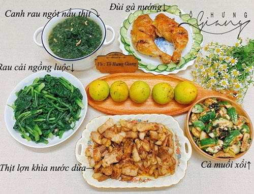 Đùi gà nướng, thịt lợn khìa nước dừa, rau cải ngồng luộc, canh rau ngót nấu thịt, cà muối xổi. Ảnh: Tô Hưng Giang.
