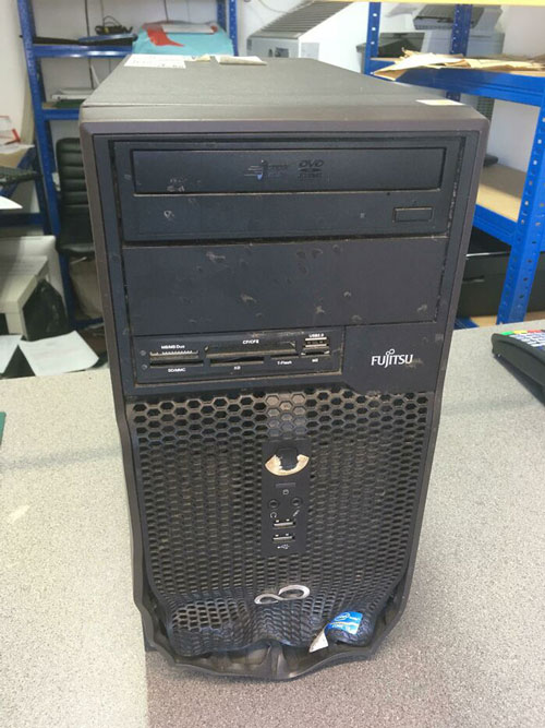 Không biết vị khách này đã dùng những ứng dụng gì mà khiến cho cục CPU của anh ta bị nóng đến mức này.