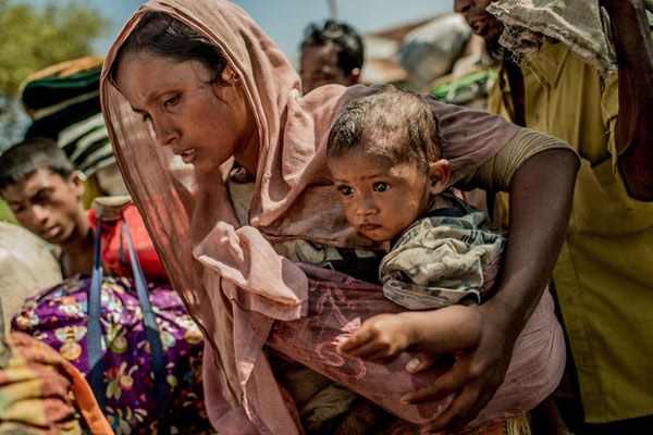 Hơn 640.000 người tị nạn Rohingya đã tìm đến các nơi trú ẩn ở Bangladesh sau khi chạy trốn cuộc đàn áp tàn bạo ở Myanmar.