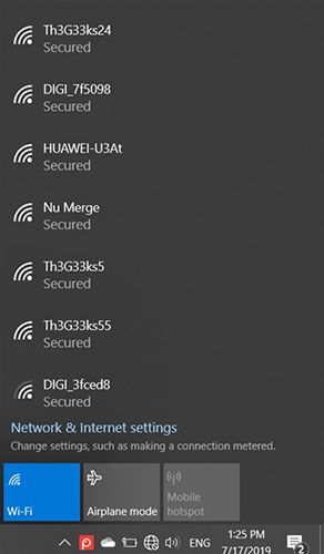 Windows 10 hiển thị các mạng có thể kết nối trong khu vực của bạn