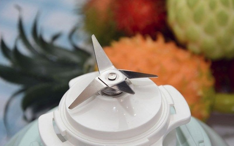 Không tự mài lưỡi dao