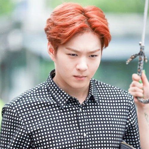 Tóc undercut bổ luống.