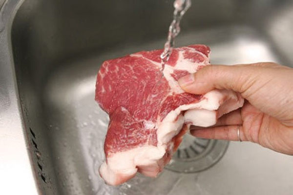 Cách rửa thịt sạch 