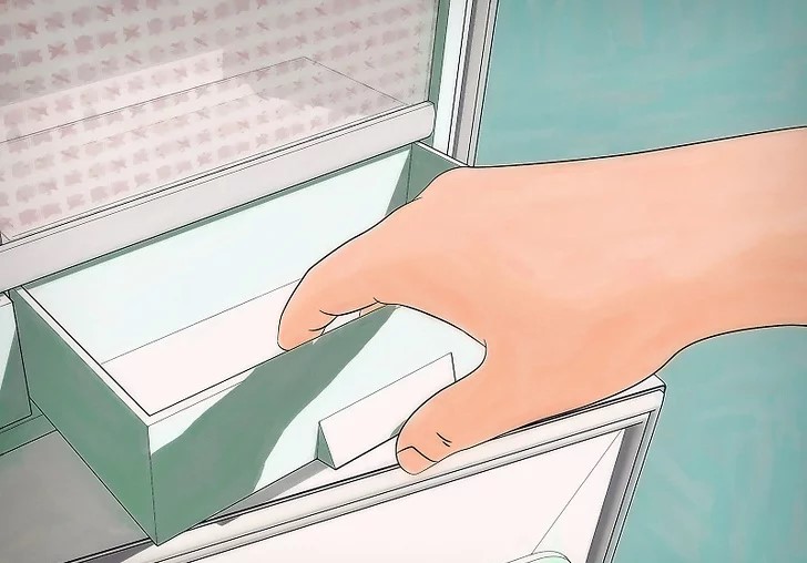 Tháo tất cả các khay tủ lạnh ra bên ngoài