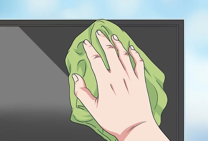 Không dùng giấy vệ sinh hoặc vải cũ để lau màn hình TV