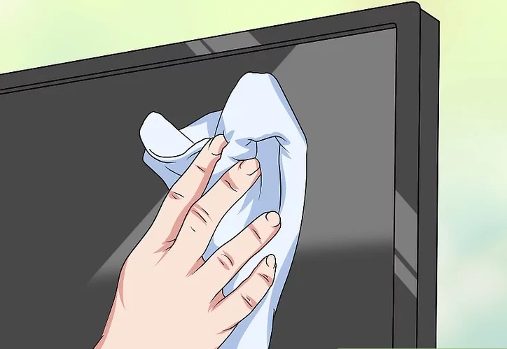 Dùng miếng vải sạch khác để lau khô màn hình