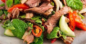 Mách bạn công thức làm salad thịt bò kiểu Thái ai cũng mê