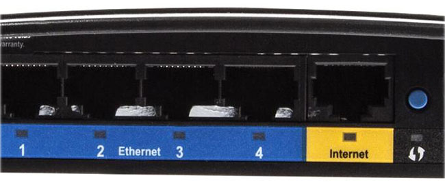 Không có bất kỳ cổng USB hoặc kết nối nào khác