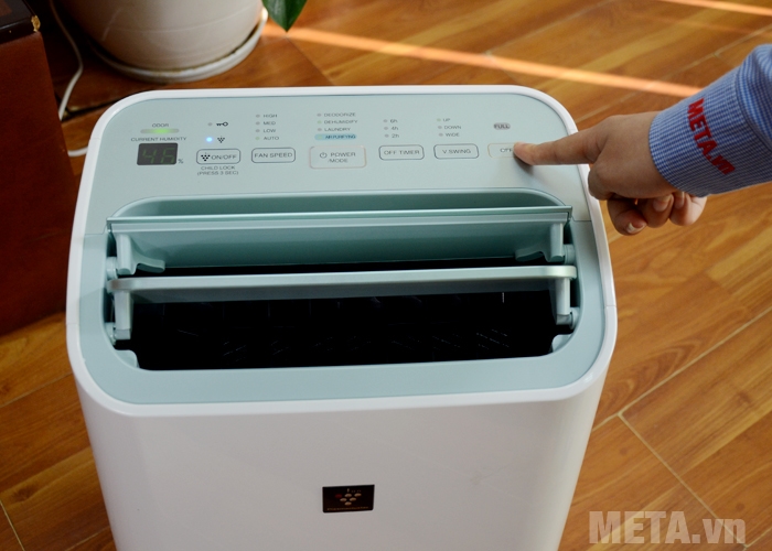 Máy lọc không khí và hút ẩm SHARP DW-D12A-W