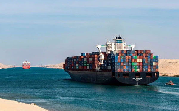 Tàu container khổng lồ