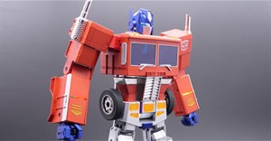 Optimus Prime: Đồ chơi robot tự biến hình như trong phim Transformers