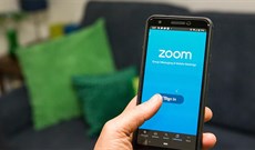 Cách không cho học sinh chat trong Zoom điện thoại, máy tính