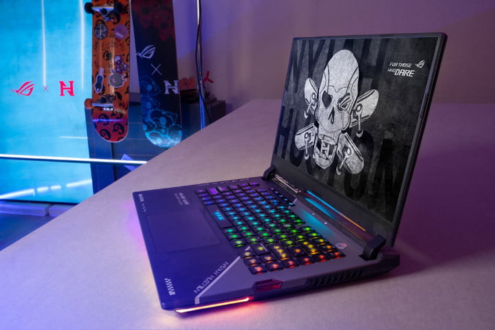 Chiếc ROG Asus laptop mới được thiết kế dựa trên ý tưởng kết hợp môn trượt ván và thể thao điện tử.