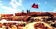 Thơ về chiến thắng Điện Biên Phủ 'lừng lẫy năm châu, chấn động địa cầu'