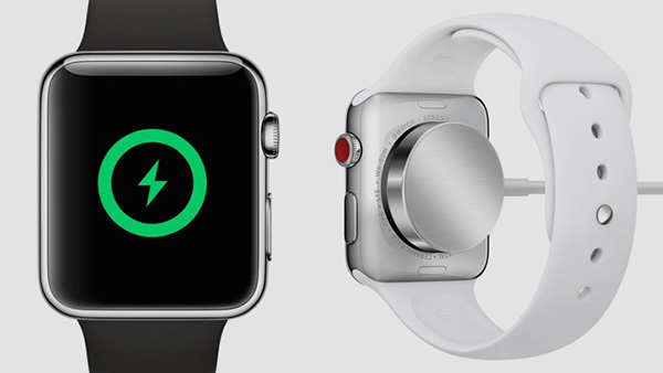 Cắm dây sạc từ tính và hiển thị trên màn hình Apple Watch