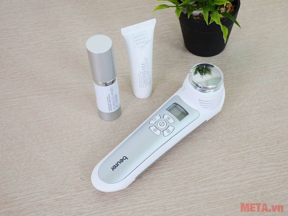 Máy massage mặt chống lão hóa Beurer FC90