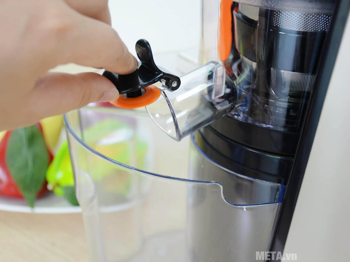 Vòi ra nước ép có nắp chống nhỏ giọt