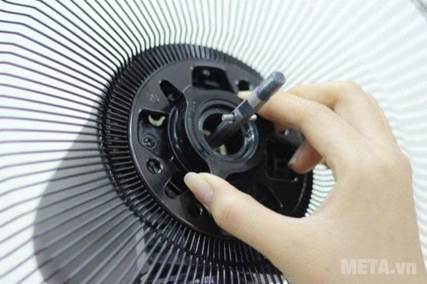 Ổ trục chứa dầu bị bào mòn, khe hở lớn