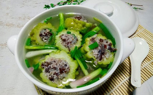 Canh khổ qua thịt băm