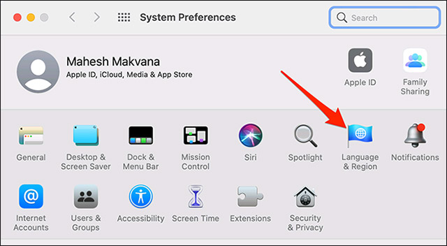 Nhấp vào tùy chọn “Language & Region”