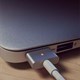 Hướng dẫn sạc MacBook Pro đúng cách