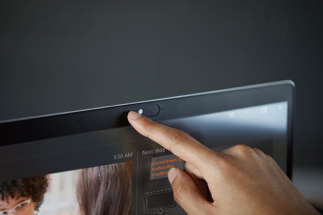 Năm 2023 laptop phải có webcam xịn mới được cài Windows 11