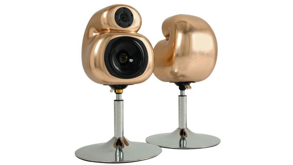 D&W Aural Pleasure của Hart Audio được mạ vàng 18 carat, đây là cặp loa đắt nhất thế giới với giá 4,7 triệu USD. Ảnh: Hart Audio.