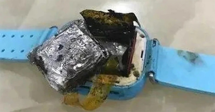 Đồng hồ thông minh phát nổ 