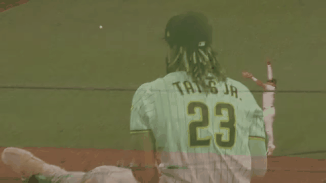 Nhảy 2 bước trên không trung 