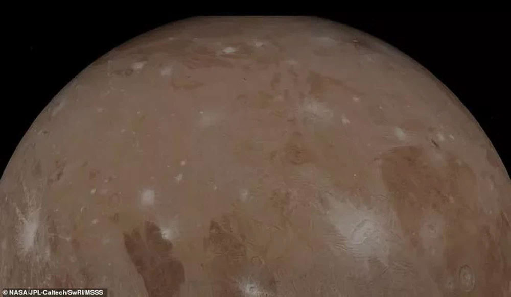Mặt trăng băng giá Ganymede