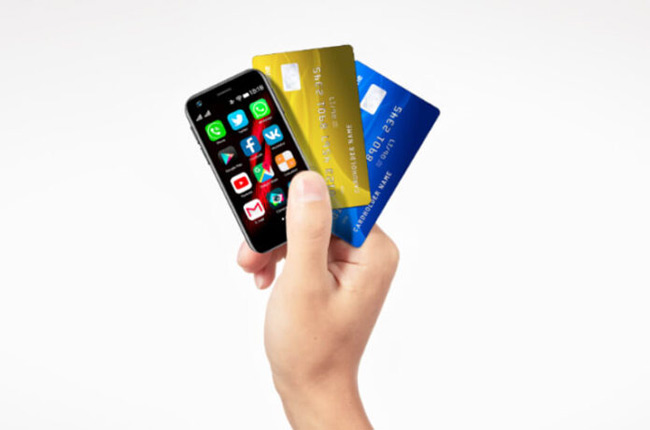 Mony Mint có bộ nhớ trong 64GB, tuy nhiên, người dùng vẫn có thể nâng cấp dung lượng lên đến 164GB với thẻ nhớ SD.