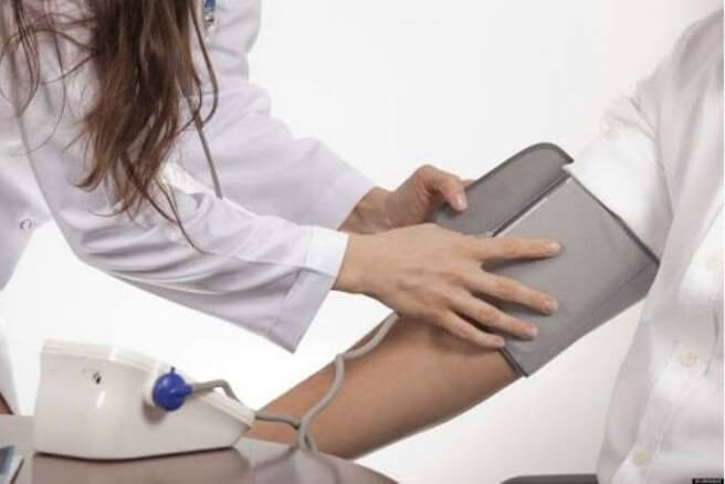 Máy đo huyết áp cần được thực hiện đúng thao tác