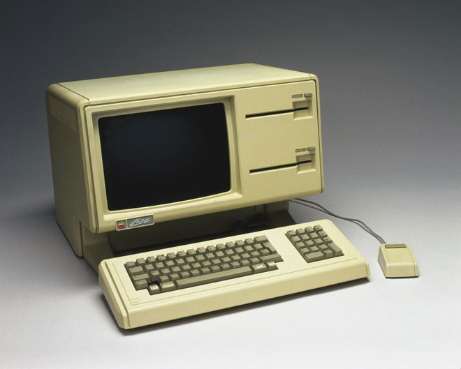 Trong những năm 1980, Apple cũng phải theo trào lưu màu be. Ảnh: Science Museum Blog.