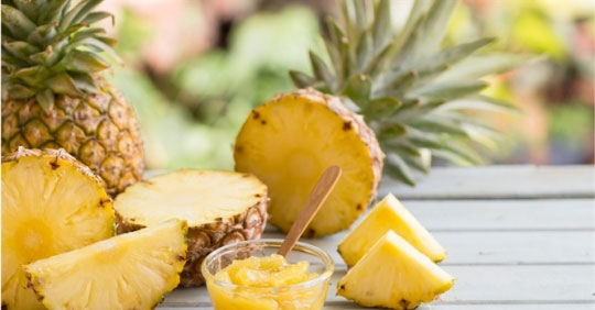 Khử mùi tủ lạnh bằng quả dứa